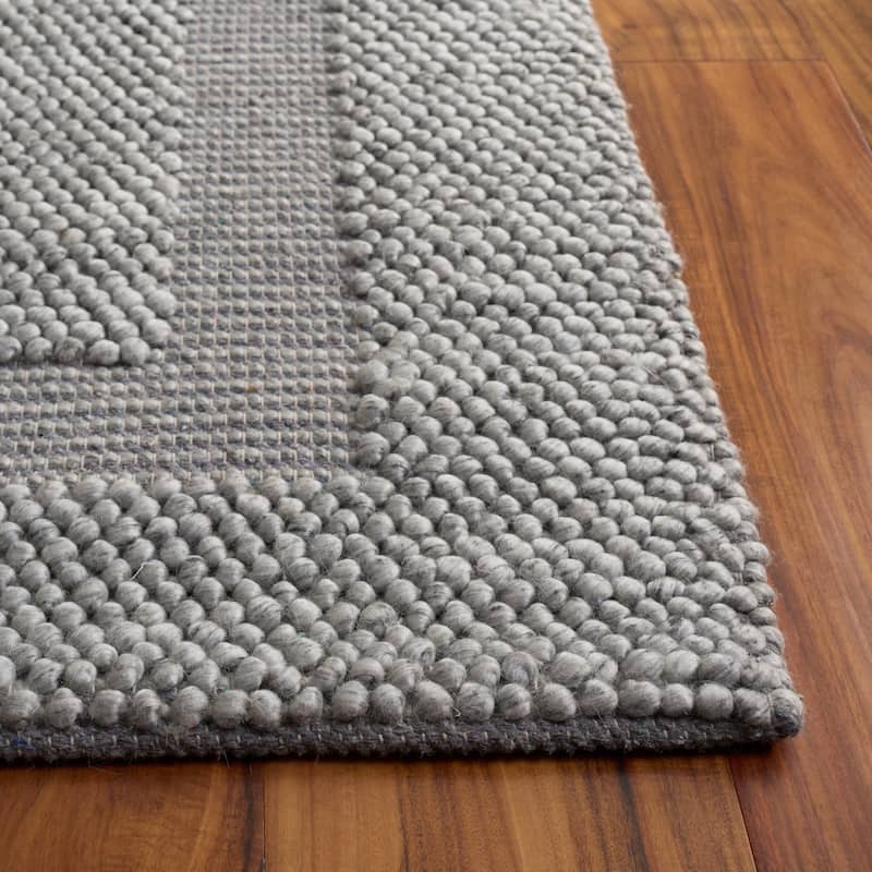 SAFAVIEH Handmade Natura Mehroo Casual Wool Rug
