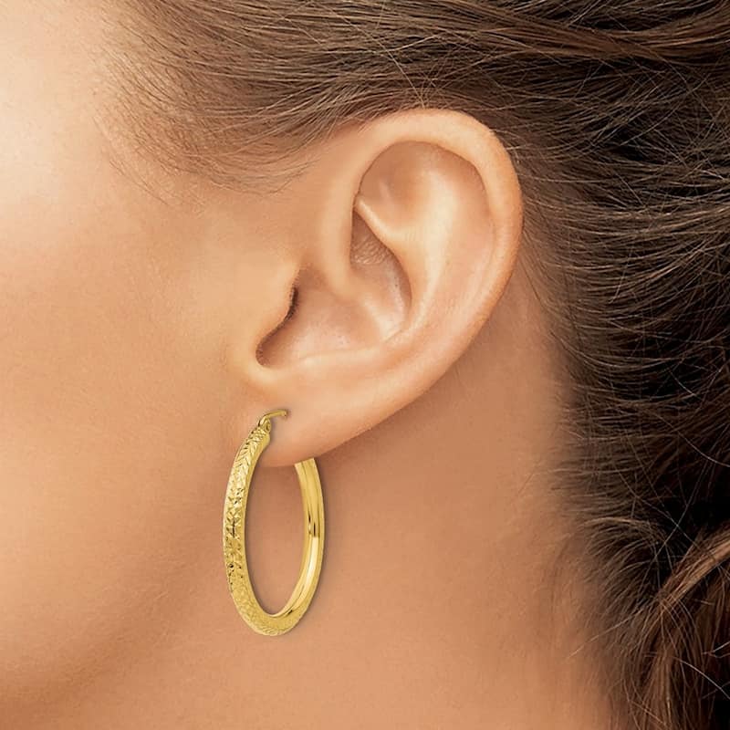 Curata 14k Yellow Gold Sparkle Cut Round Hoop Earrings - 30x30mm