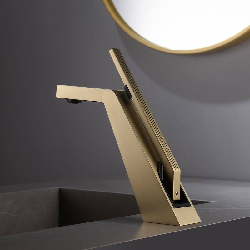 Solid Brass Single Hole Single Handle Bathroom Sink Faucet