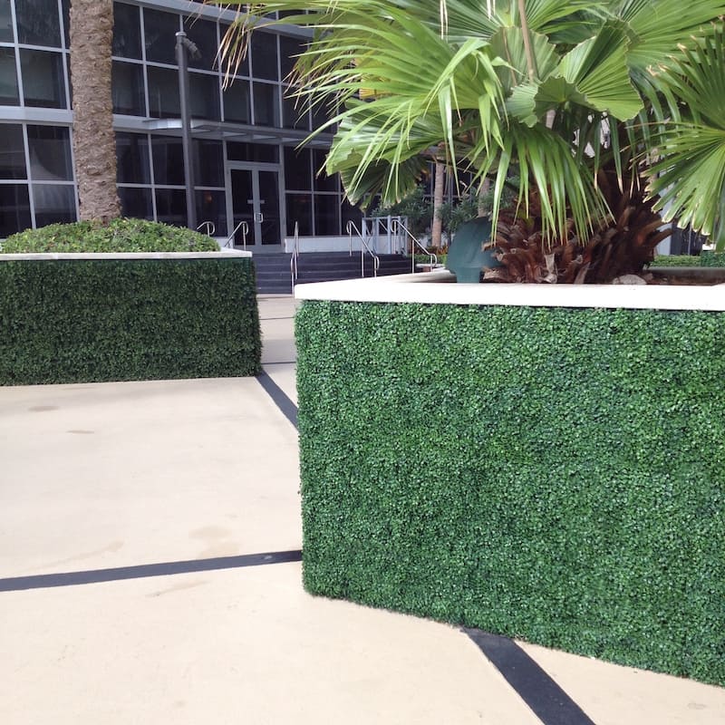Artificial Green Foliage UV-protected for Outdoor Decor (Set of 4)