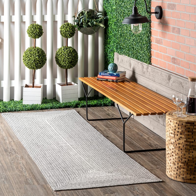 Nuloom Jayda Braided Ombre Indoor/Outdoor Area Rug