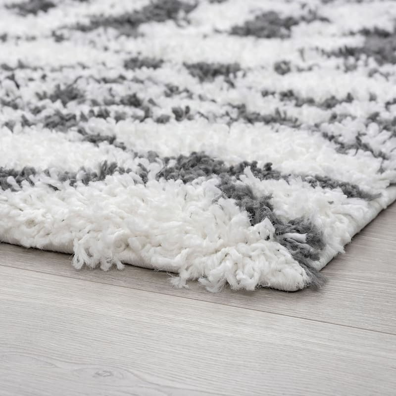 Joy Shag Mediterranean Geometric Indoor Area Rug