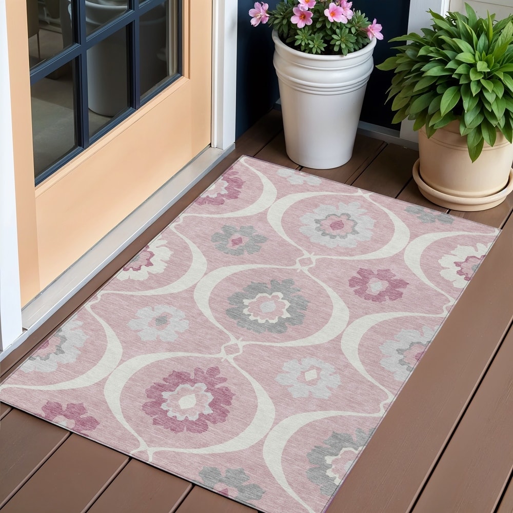 HomeRoots Medallion Transitional Rectangle Outdoor Rug