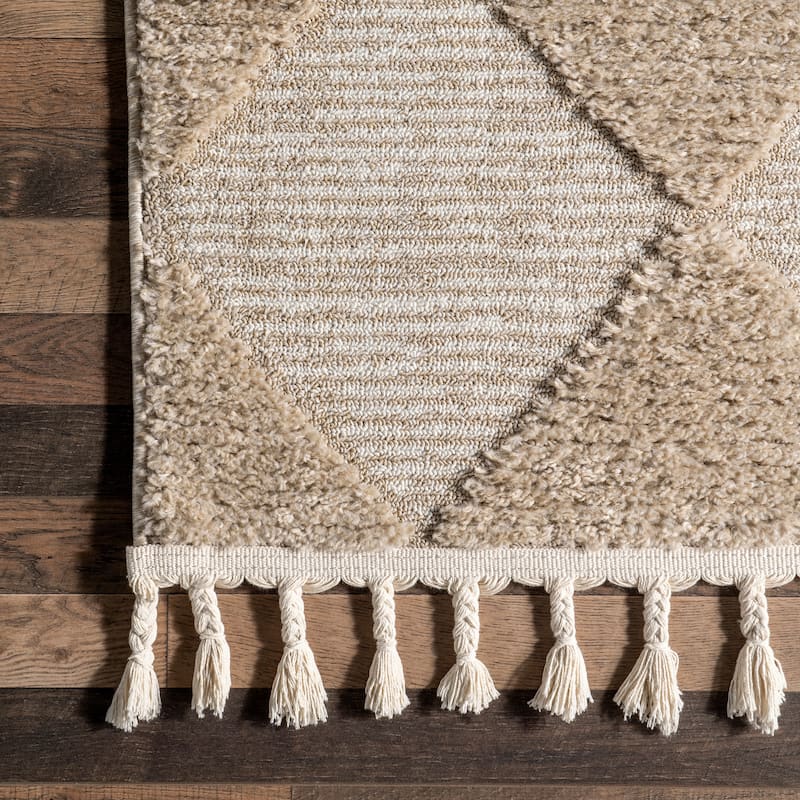 Nuloom Marissa High/Low Diamond Tassel Area Rug