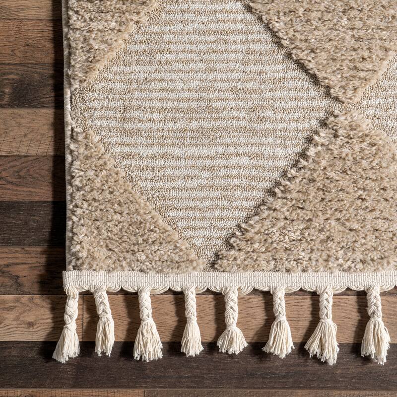 Nuloom Marissa High/Low Diamond Tassel Area Rug