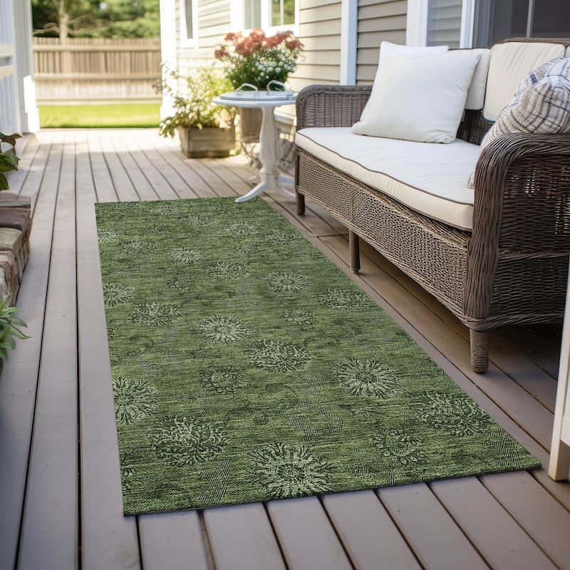 Machine Washable Indoor/ Outdoor Chantille Floral Burst Rug - Olive - 2'3" x 7'6"