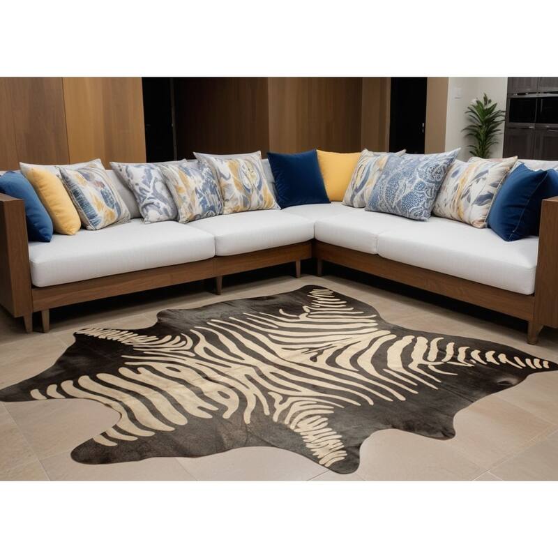 Stain Resistant Area Rug - 84' X '72' X '0.1 - 84' X '72' X '0.1 - Black and Off White - Novelty