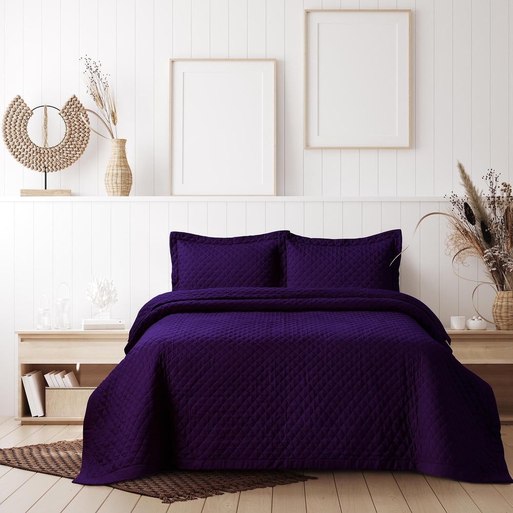 Brisbane Solid Oversized Quilt Set