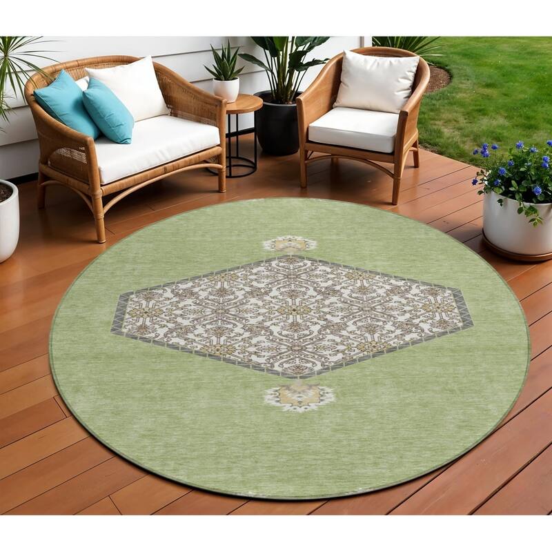 HomeRoots Oriental Traditional Rectangle Outdoor Rug - 8' Round