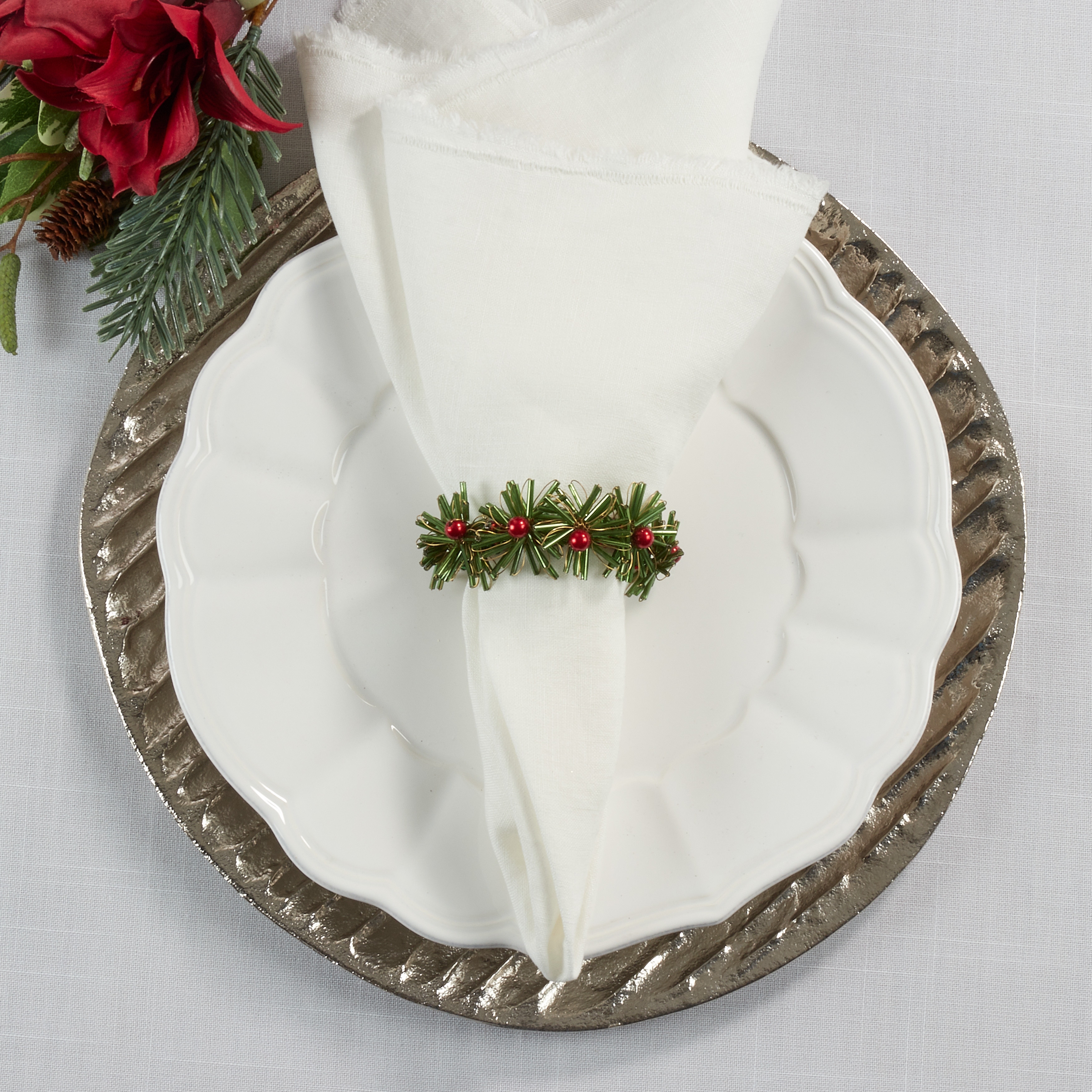 Napkin Rings With Beaded Flowers Design (Set of 4)