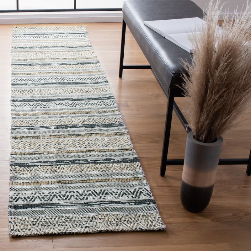 SAFAVIEH Augustine Astra Moroccan Fringe Rug