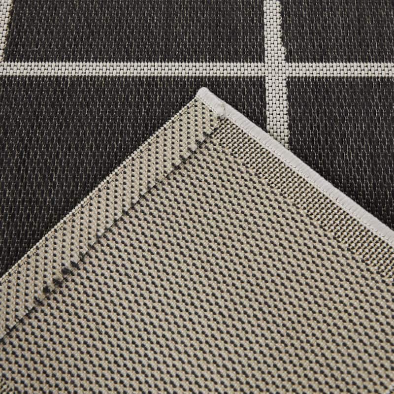 Messier Modern Grid Indoor/Outdoor Area Rug