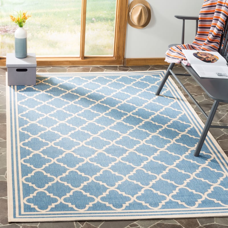 SAFAVIEH Linden Carolynn Indoor/ Outdoor Patio Backyard Rug - 4' x 6' - Blue/Creme