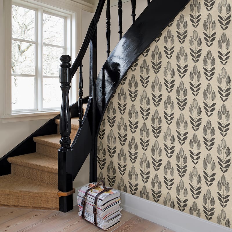 Florals & Flowers Gores Garland Light Blue Block Tulip 33' L X 20.5 W Wallpaper Roll - Black