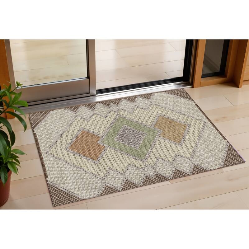 HomeRoots Geometric Transitional Rectangle Outdoor Rug - 3' x 5'