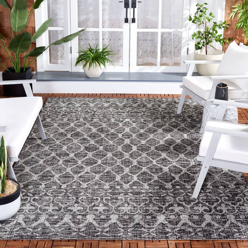 SAFAVIEH Courtyard Jancee Transitional Rug - 6'7" x 9'6" - Black/Grey