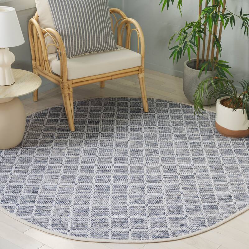 SAFAVIEH Handmade Montauk Huldis Casual Cotton Rug - 6' Round - Navy/Ivory