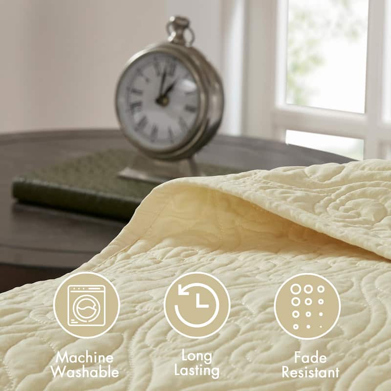 Madison Park Mansfield Reversible Oversized 3-piece Solid Texture Bedspread Quilt Set with Matching Shams