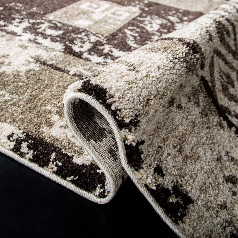 SAFAVIEH Retro Edwina Distressed Modern Abstract Rug