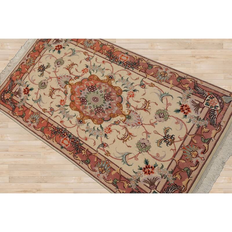2'2''x4 Hand Knotted Wool Ivory Traditional 250 KPSI Rug - 2' 2'' x 4'