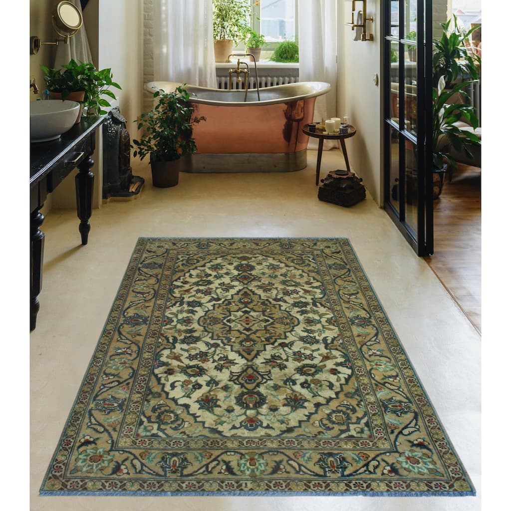 Vintage Distressed Marsden Ivory/Beige Rug - 3'0" x 4'8"