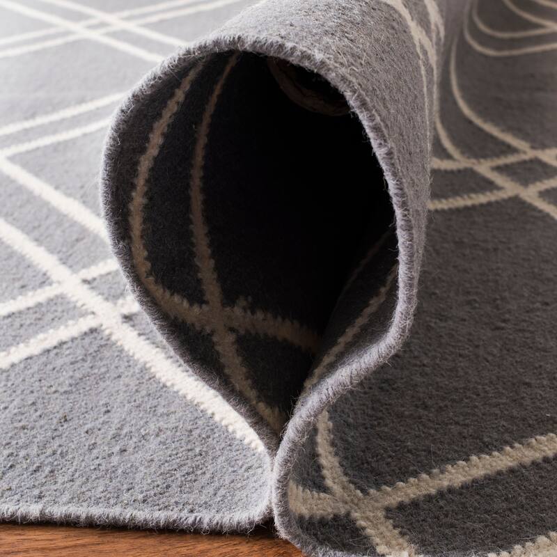 SAFAVIEH Handmade Flatweave Dhurries Preciosa Moroccan Wool Rug