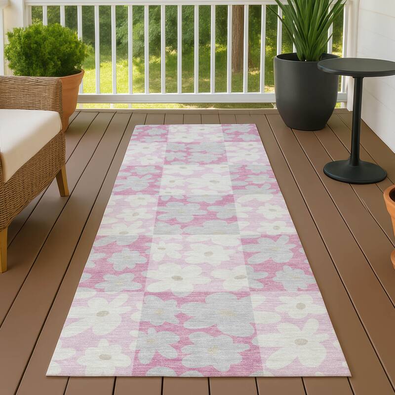 Machine Washable Indoor/ Outdoor Floral Krissy Chantille Rug - Pink - 2'3" x 7'6"