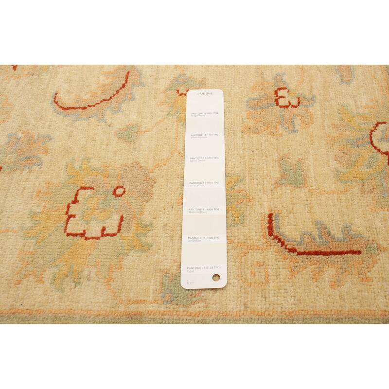 ECARPETGALLERY Hand-knotted Peshawar Oushak Ivory Wool Rug - 4'1 x 6'0