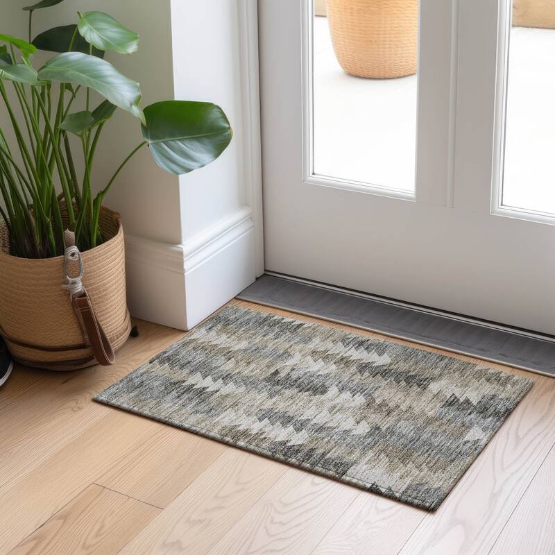 Machine Washable Indoor/ Outdoor Chantille Modern Moroccan Boho Rug - Taupe - 1'8" x 2'6"