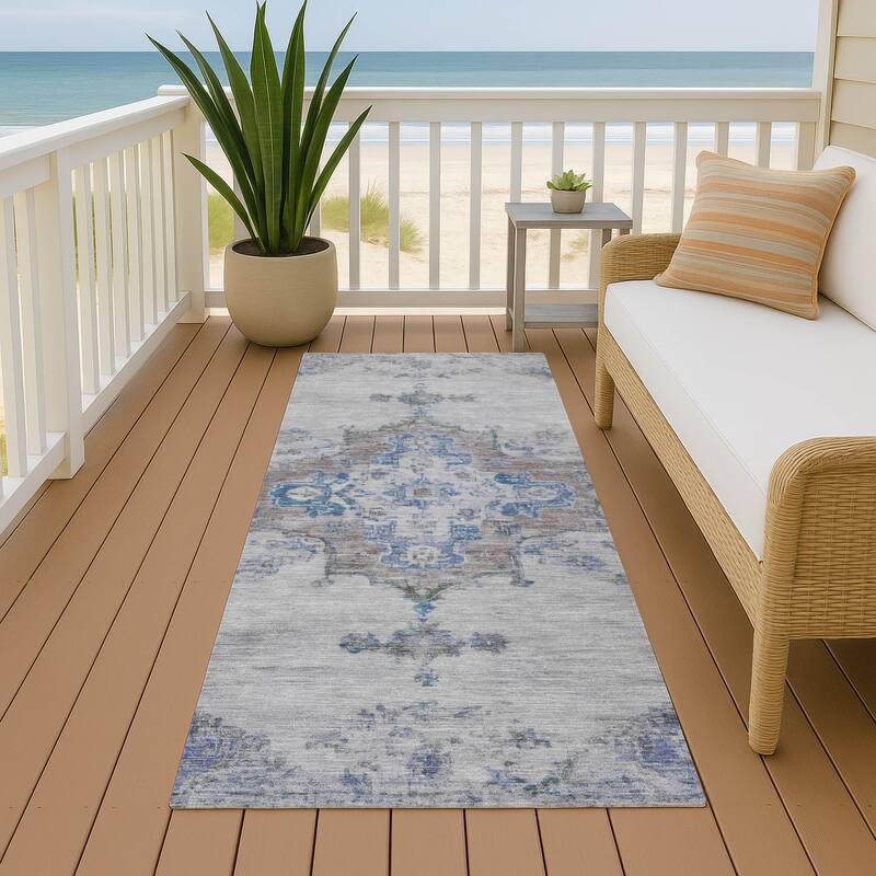 Machine Washable Indoor/ Outdoor Traditional Tabriz Chantille Rug - Silver - 2'3" x 7'6"