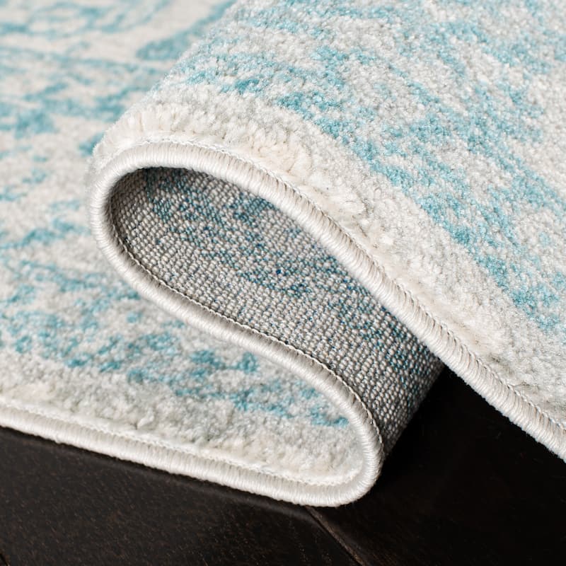 SAFAVIEH Evoke Quinn Vintage Distressed Rug