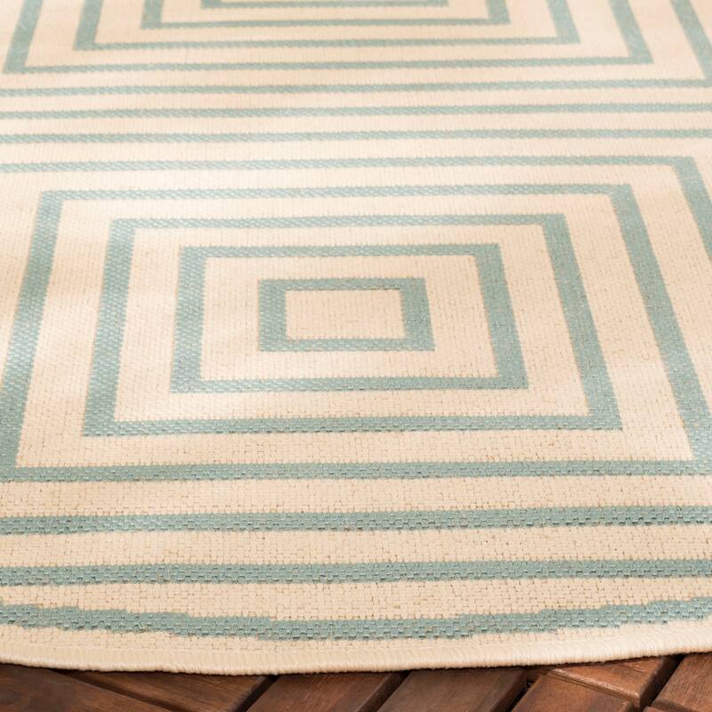 SAFAVIEH Beach House Indoor/ Outdoor Waterproof Patio Backyard Rug