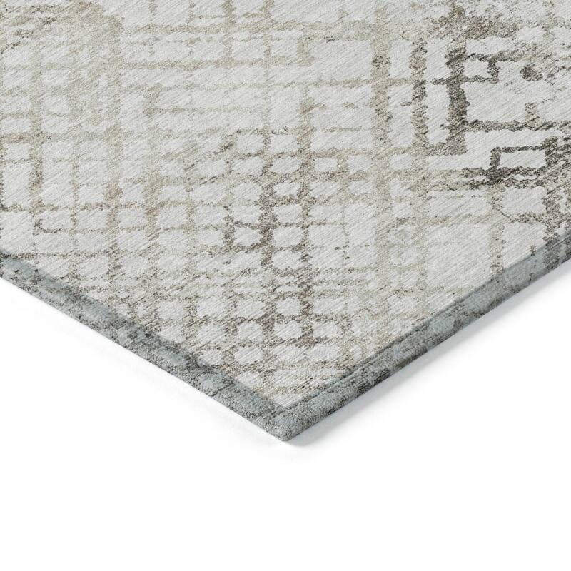 Machine Washable Indoor/ Outdoor Chantille Distressed Trellis Rug
