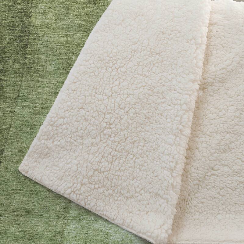Premium Machine Washable Modern Ombre Sherpa Throw Blanket