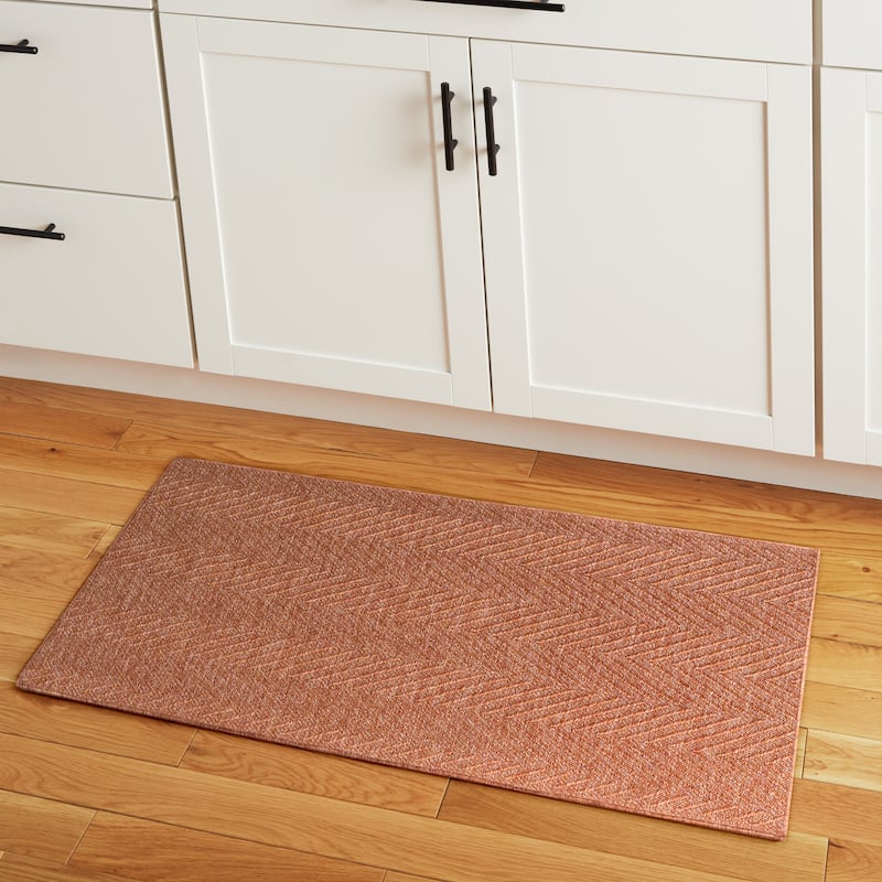 TOWN & COUNTRY BASICS Pax Herringbone Textured Solid Machine Washable Area Rug Rust