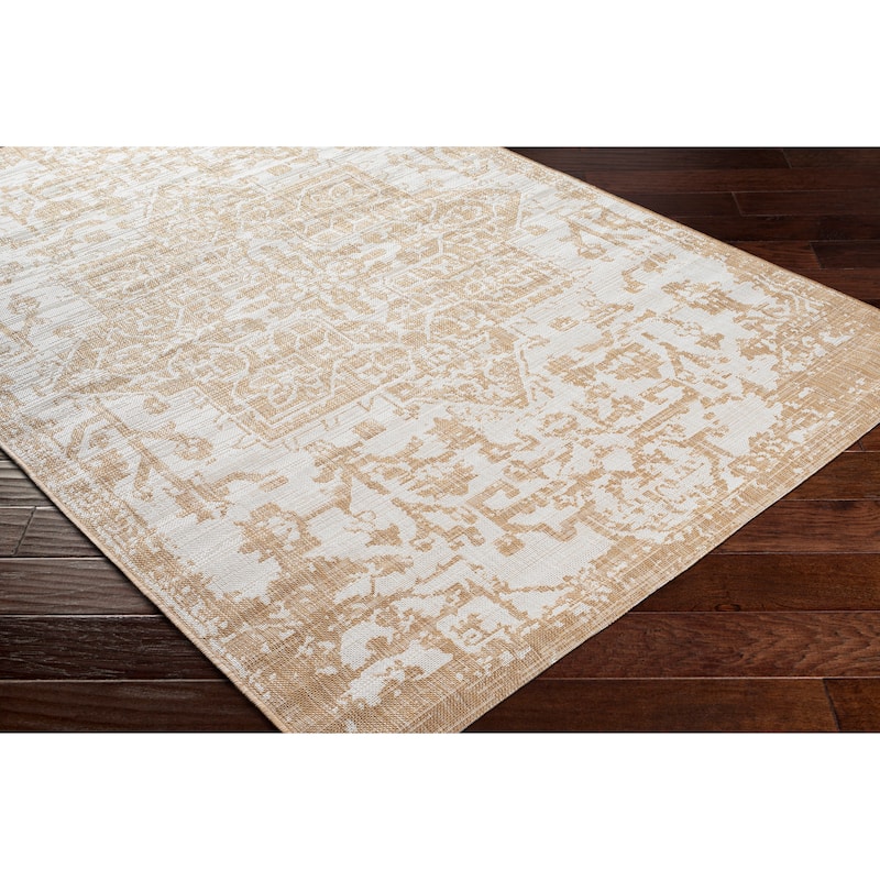 Livabliss Andell Indoor/ Outdoor Vintage Medallion Area Rug