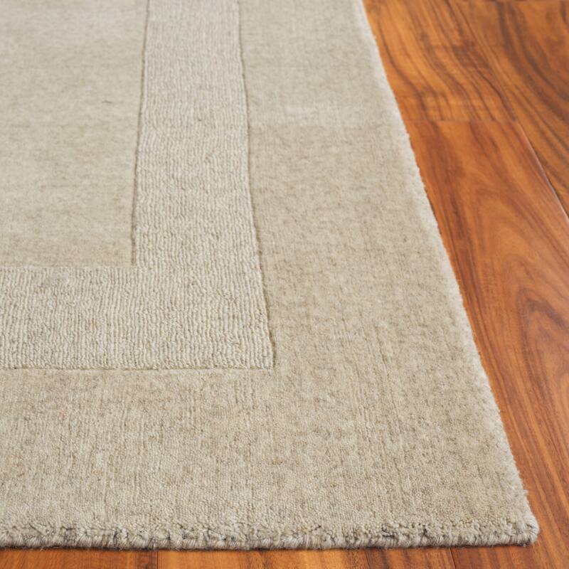 SAFAVIEH Handmade Metro Gudny Wool Rug