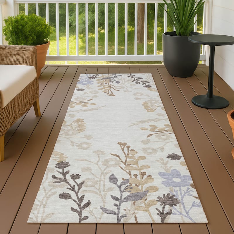 Machine Washable Indoor/ Outdoor Floral Border Chantille Rug - Ivory - 2'3" x 7'6"