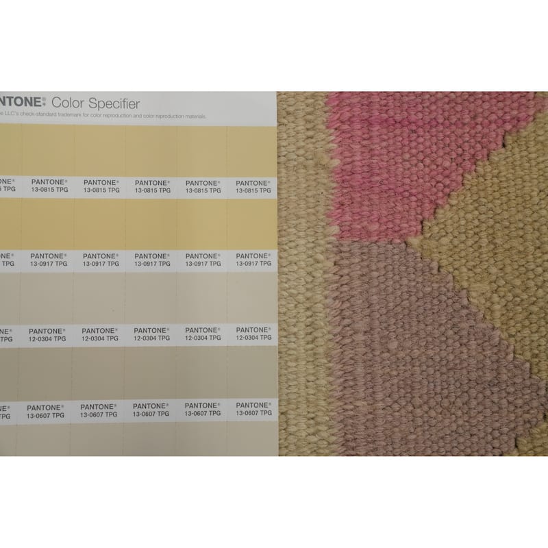 Hand Woven Southwestern Wool Multi-Colored Geometric Area Rug - 8' 3'' X 5' 2''