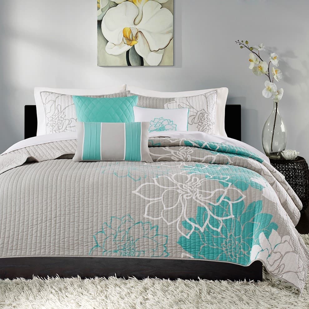 GDF Studio - Lola Printed Cotton Reversible Quilt Set with Throw Pillows