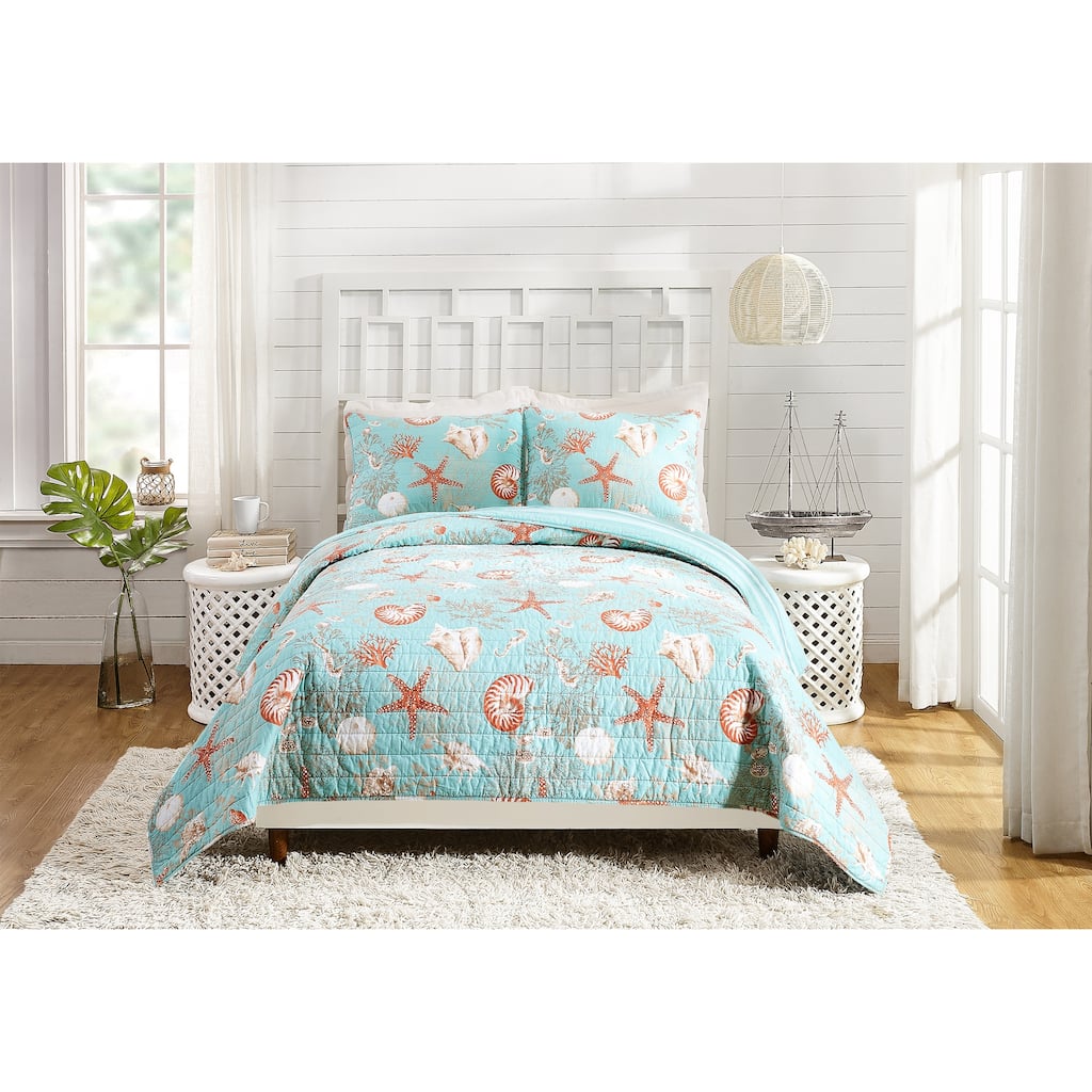 Modern Heirloom Starfish & Shells Quilt Set