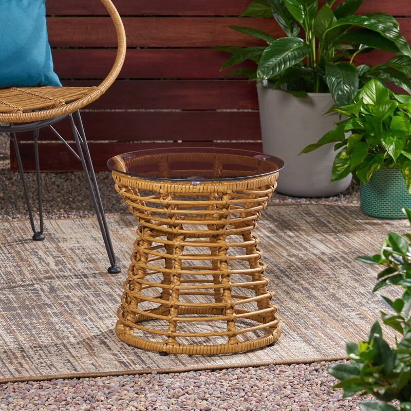 Roomfitters San Pedro Outdoor Boho Wicker Side Table with Tempered Glass Top, Round Patio Accent Table, Light Brown