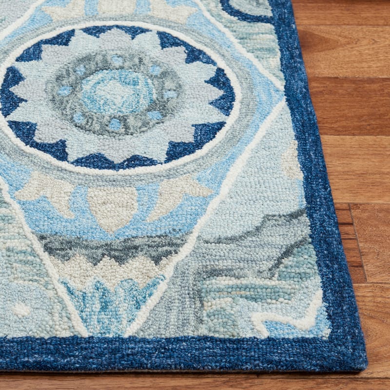 SAFAVIEH Handmade Suzani Cicely Floral Trellis Wool Rug