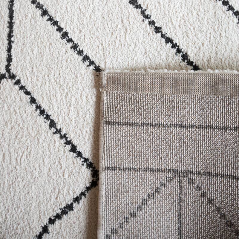 Carson Carrington Iseras Modern Geometric Area Rug