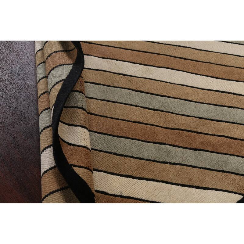 Contemporary Nepalese Vegetable Dye Area Rug Hand-knotted Wool Carpet - 6'1" x 8'10"