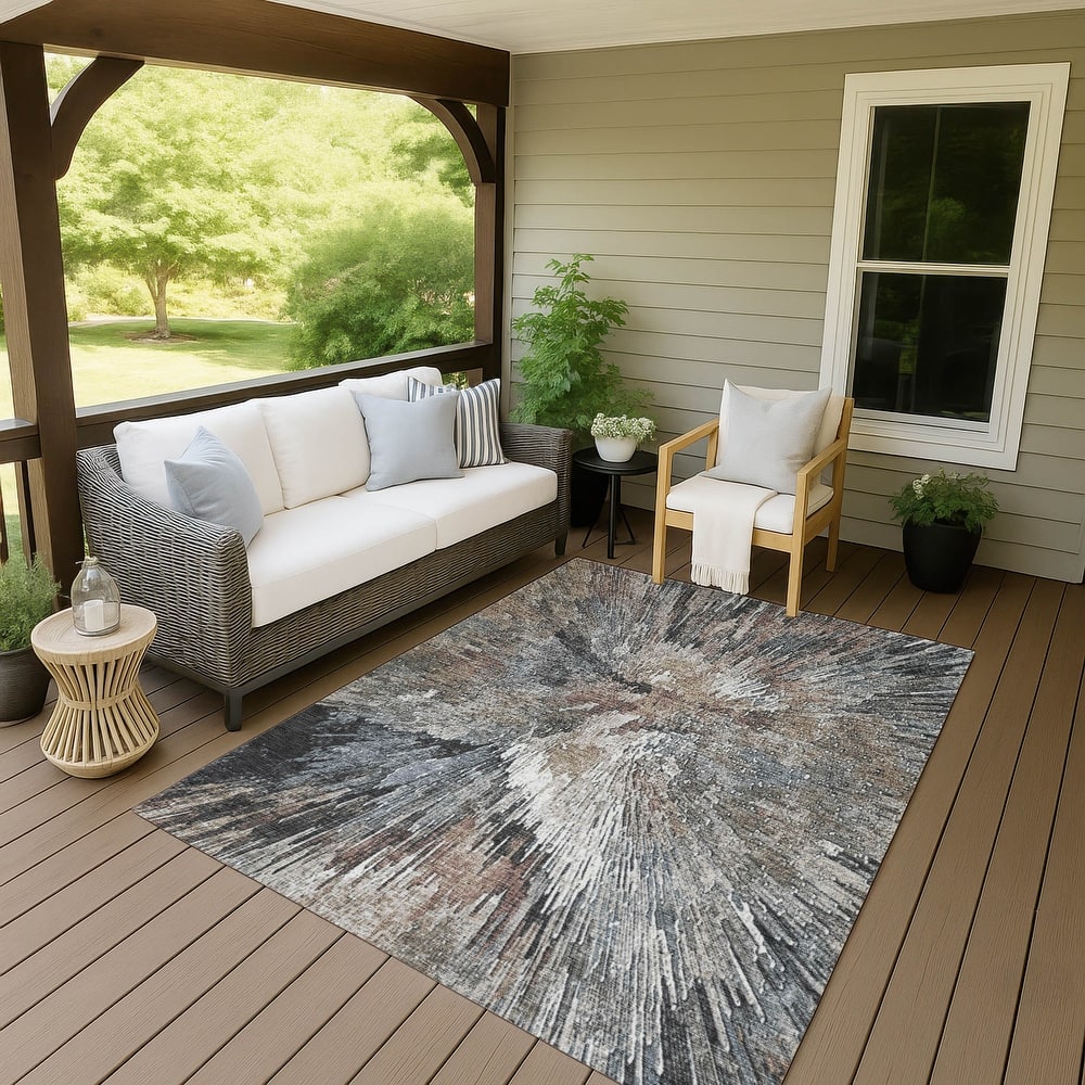 Machine Washable Indoor/ Outdoor Abstract Burst Chantille Rug