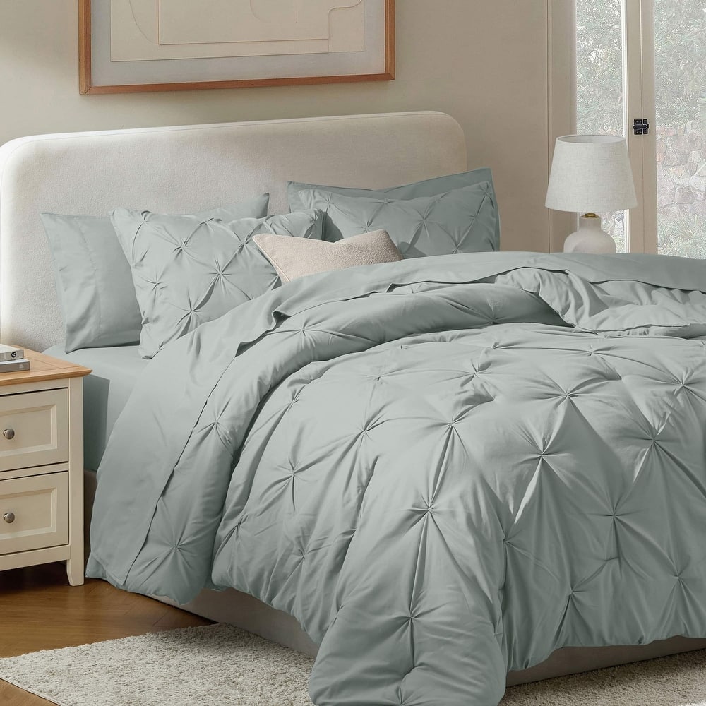 Empyrean Pinch Pleate Comforter Set Bed in a Bag with Cooling Pillow
