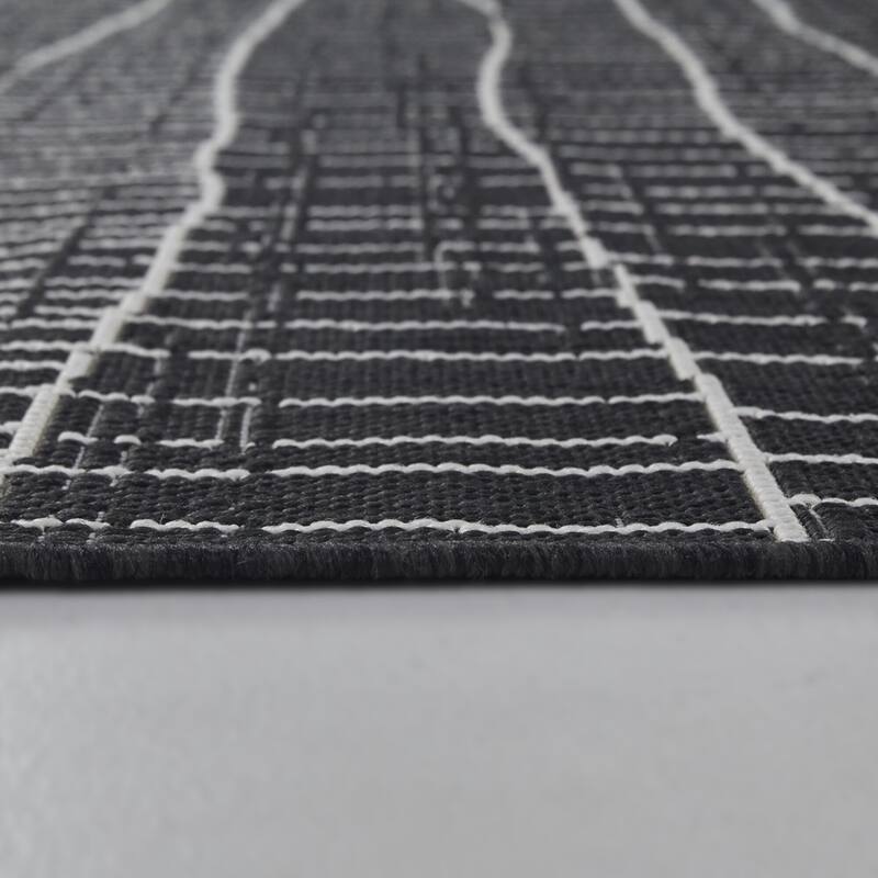 Siegel Modern Geometric Indoor/Outdoor Area Rug