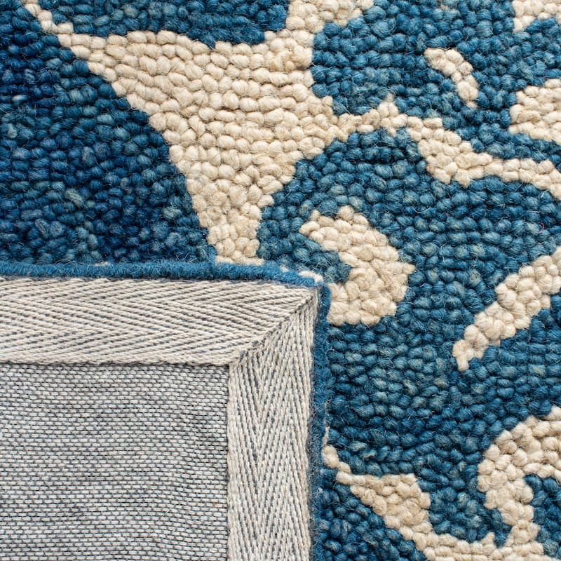 SAFAVIEH Handmade Roslyn Hildrun Modern Floral Wool Rug