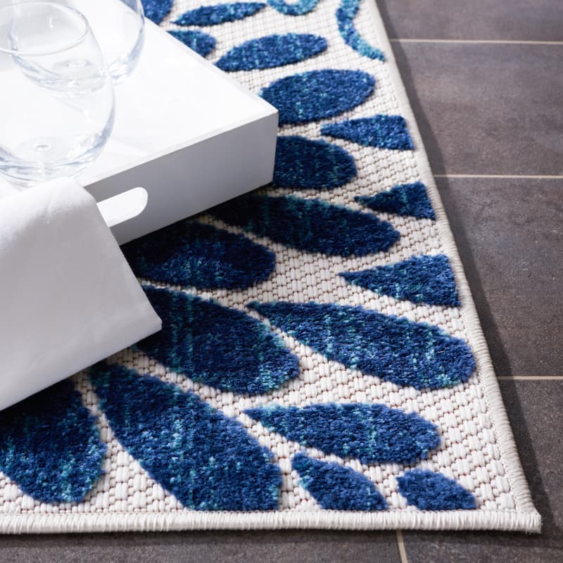 SAFAVIEH Cabana Lilah Indoor/ Outdoor Waterproof Patio Floral Rug